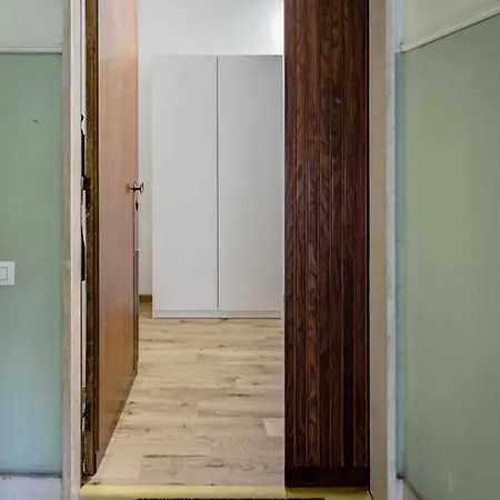 Del Teatro Apartment *