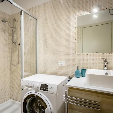Del Teatro Apartment *